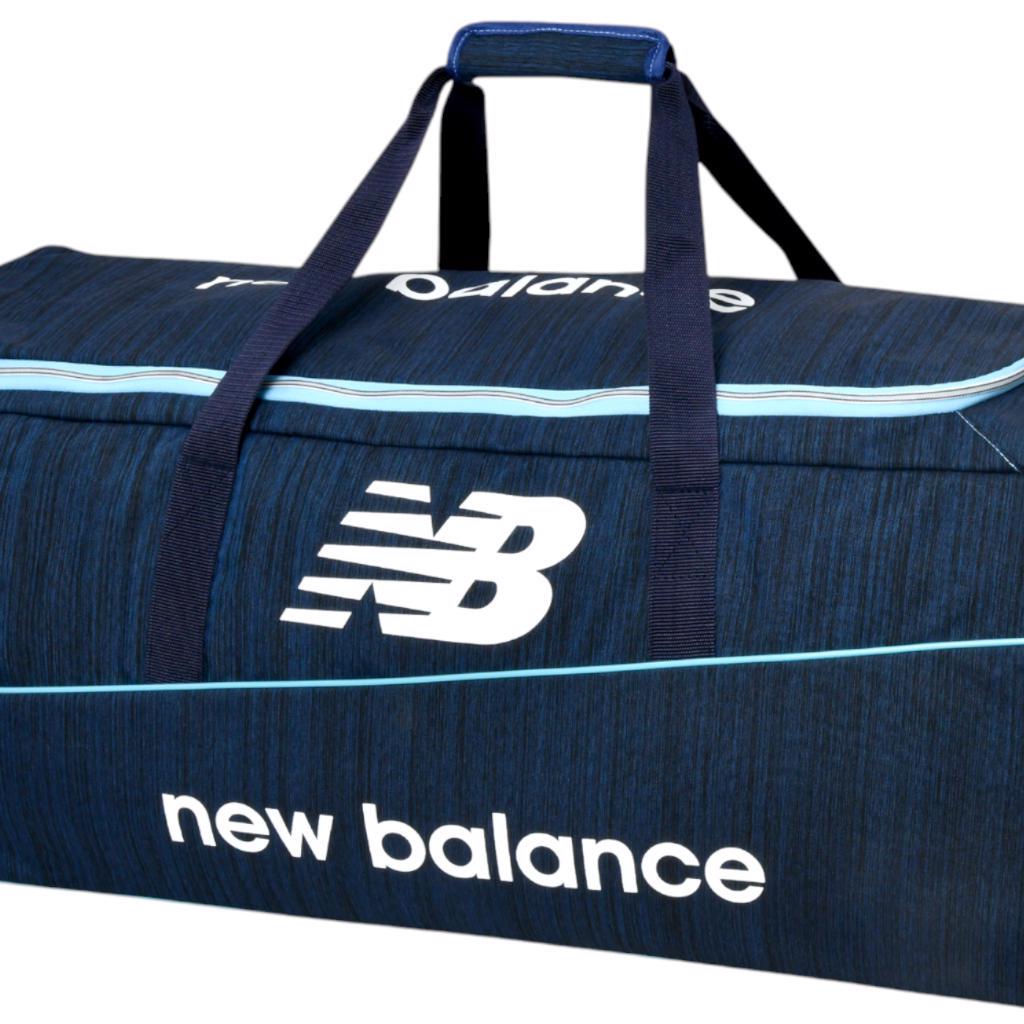 NEW BALANCE 600 CRICKET WHEELIE BAG NAVY